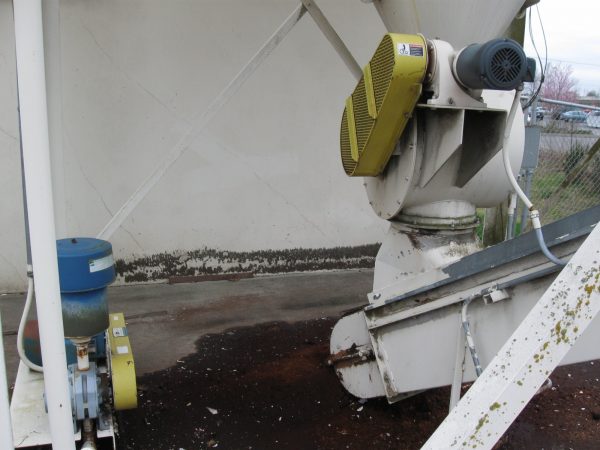 auger used dust collector